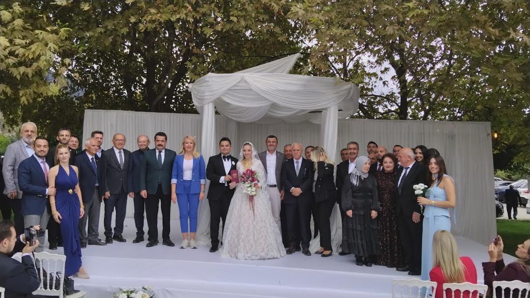Denizli’de 41 Şahitli Görkemli Düğün