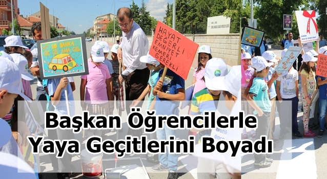 Başkan Öğrencilerle Yaya Geçitlerini Boyadı