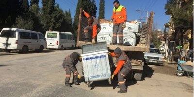 Pamukkale Belediyesi Çöp Konteynerlerini Yeniliyor