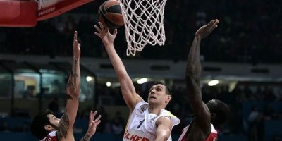 Fenerbahçe Olympiakos'u Atinada Gömdü
