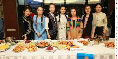 Kendi Ülkelerinin Yemeklerini Tanıttılar