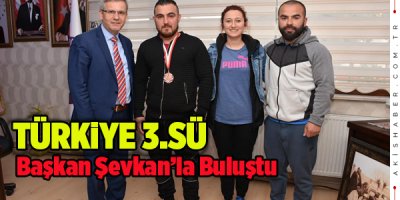 Başkan Şevkan Acıpayam'ın gururunu ağırladı