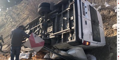 Virajı Alamayan Kamyon Devrildi