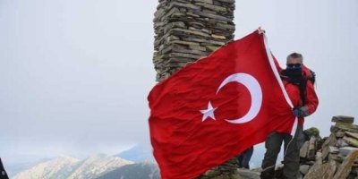 DOSEV Sarıkamış Şehitleri İçin Babadağ'a Tırmandı