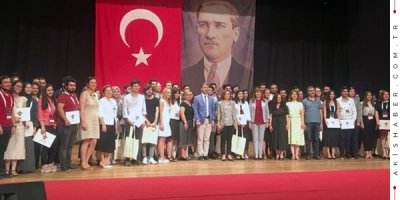 Ödüllerini Aldılar