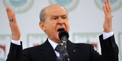Twitter'dan Tuğrul Türkeş'i Bombaladı!