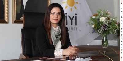 Öğretmenlerimizi Kutsal Bir Mesleğin Mensuplarıdır