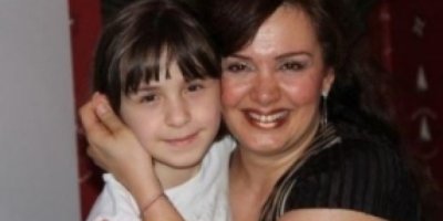 Esra Ceyhan tanınmaz halde