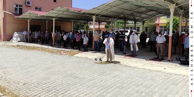 Denizli'de Eller Yağmur İçin Semaya Kalktı