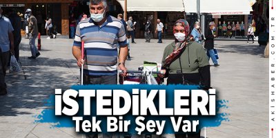 Denizli'de Engelli Çift Ekmek Parası İçin Ter Döküyor