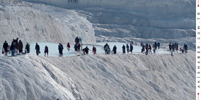 Ara Tatilde Pamukkale'de Doldu Taştı