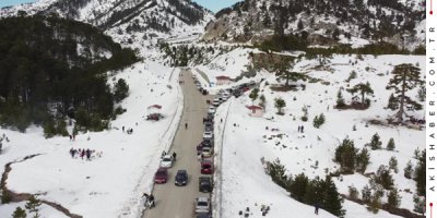 Denizli'de 1500 Rakımda Karlı Piknik