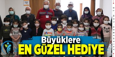 Merkezefendi'de Minikler Yaşlıları Mutlu Etti