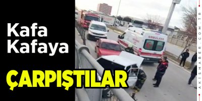 Minibüsle Kafa Kafaya Çarpışan Otomobilin Sürücüsü Yaralandı