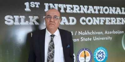 SÖZER AKYILDIRIM NAHCİVAN DEVLET ÜNİVERSİTESİNİN DÜZENLEDİĞİ ULUSLARARASI I. İPEK YOLU KONGRESİNE KATILDI