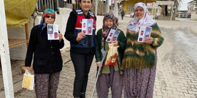 Jandarma, kadınlara KADES’i anlattı