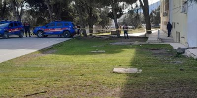 Araç içerisinde ölü olarak bulundu