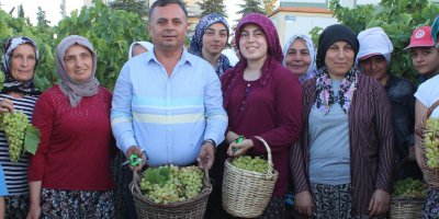 ÇAL’DA KADINLARA ÖZEL KUTLAMA PROGRAMI YAPILDI