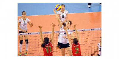 Denizli’de voleybolda yarı final heyecanı başlıyor