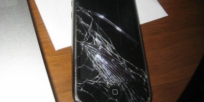 İphone'ları parasını ödeyip geri alıyor