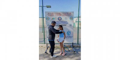 Afyonkarahisarlı küçük tenisçiden büyük başarı