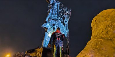 Tavas'ta Milli Mücadele Heykeli Kundaklandı
