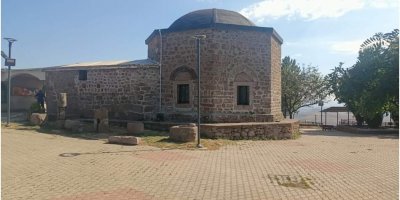 HÜSEYİN GAZİ TÜRBESİ VE KÜLLİYESİ