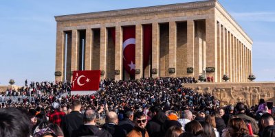 Türk Milleti Ata’sına koştu!