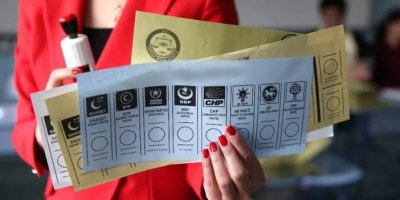 Bir parti coştu, iki parti düşüşte