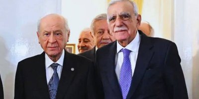 Bahçeli'ye methiyeler düzdü!