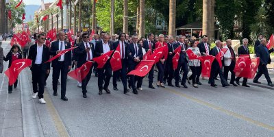 Denizli'de Muhteşem 19 Mayıs Fener Alayı