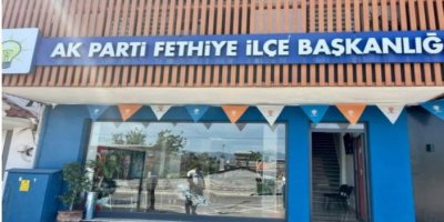 AKP ilçe binasına saldırı!