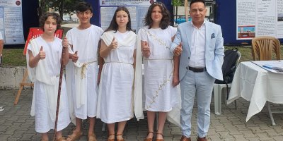 EPİKTETOS’UN İZİNDE DENİZLİ’DE FELSEFEYE YOLCULUK: ÜLKER YÖRÜKOĞLU BİLSEM ÖĞRENCİLERİNDEN ANLAMLI PROJE
