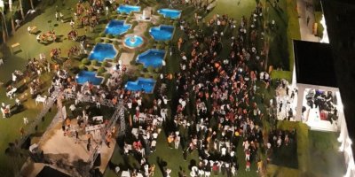 ŞAMPİYONLUK KUTLAMALARINI YAĞMUR DA DURDURAMADI