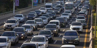 TÜİK: Trafiğe kayıtlı araç sayısı 33,3 milyonu aştı