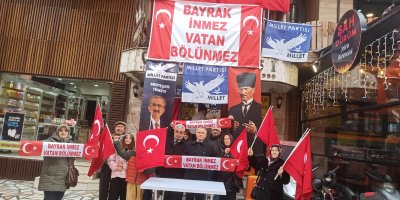 TÜRK BAYRAĞINA UZANAN ELLER KIRILMALIDIR!