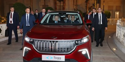 Erdoğan, Sisi'ye Togg hediye etti