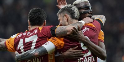 Galatasaray golcüleriyle kazandı