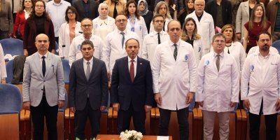 PAÜ’DE 273 TIP ÖĞRENCİSİNE BEYAZ ÖNLÜK