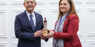 Burcu Köksal'dan Özgür Özel'e olay sözler!