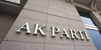 AKP'de 4 il başkanı görevden alındı