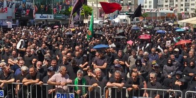 Aşura'da Dualarla Gözyaşı Sel Oldu