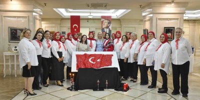 ABB KADIN EMEĞİNİ SANATLA BULUŞTURDU