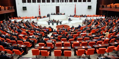 Gizli gizli demokrasi geliyor