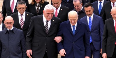 Anıtkabir'de Bahçeli'nin koluna giren Dervişoğlu'ndan ilk açıklama