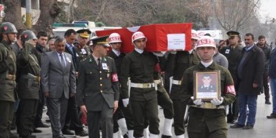 Pilot Üsteğmen Burak İz Dualarla Uğurlandı