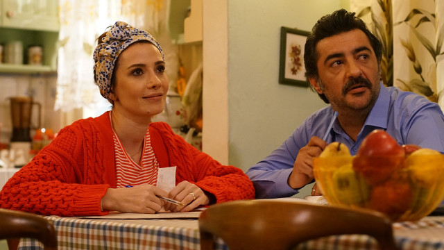 bir-aile-hikayesi-6.-bolum-full-izle.jpg