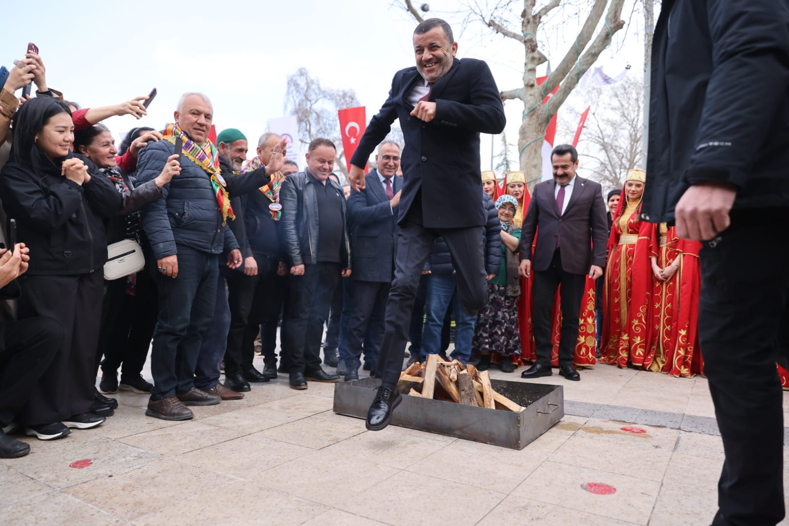 denizlide-nevruz-coskusu-bahara-gorkemli-merhaba-5.jpeg