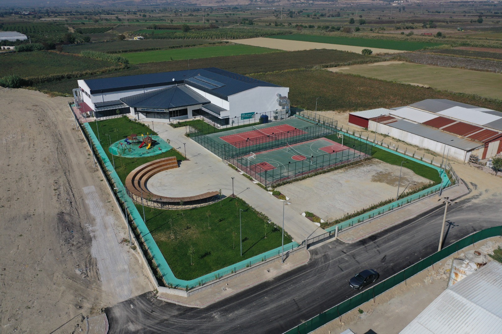 thumbnail-saraykoy-spor-kompleksi-7.jpg